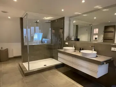 Ein Badezimmer in der Unterkunft TURM.blick