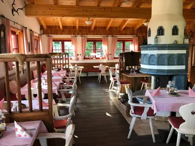 Ein Restaurant oder anderes Speiselokal in der Unterkunft Sonneneck Ferienwohnungen adults only