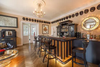 Getränke in der Unterkunft Luxus Hotel Design Villa Ottilienruh Ilsenburg im Harz