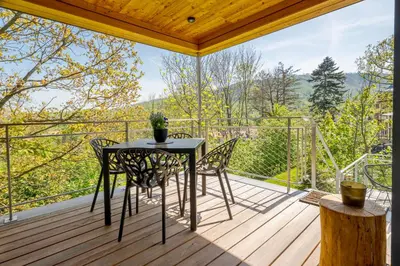 Ein Balkon oder eine Terrasse in der Unterkunft Baumwipfel-Resort 