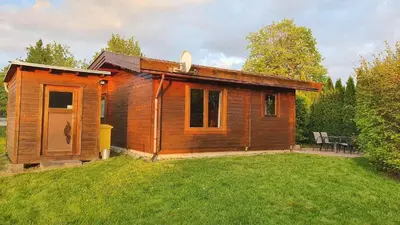 Ein Garten an der Unterkunft Ferienhaus Kröger -kostenloses Wlan-