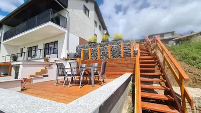 Ein Balkon oder eine Terrasse in der Unterkunft Schöne Höhe 600 FeWo Ausblick