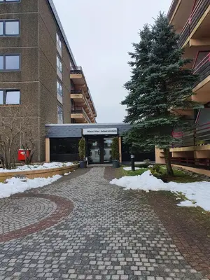 Das Gebäude in dem sich die Ferienwohnung befindet