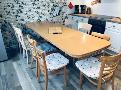 Küche/Küchenzeile in der Unterkunft Ferienhaus am Fluss mit traumhafter Dachterrasse ,Garten und Grill