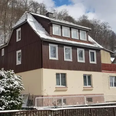 Ferienhaus am Fluss mit traumhafter Dachterrasse