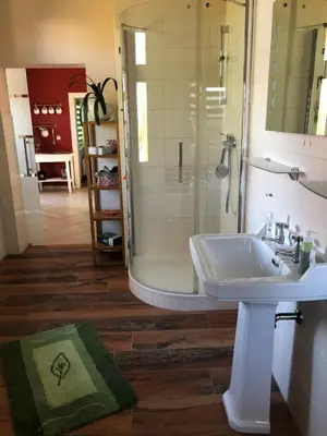 Ein Badezimmer in der Unterkunft Almaresidenz