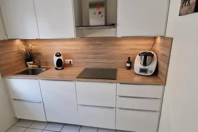 Küche/Küchenzeile in der Unterkunft Ferienwohnung in zentraler Lage und Kurparknähe