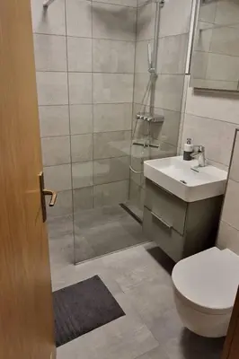 Ein Badezimmer in der Unterkunft Ferienwohnung in zentraler Lage und Kurparknähe