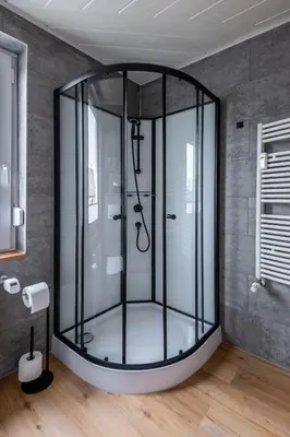Ein Badezimmer in der Unterkunft Neu! 9,9 Außergewöhnlich! Boxspringbetten Kaffeevollautomat inkl Bettwäsche und Handtücher #MeeneFewo de