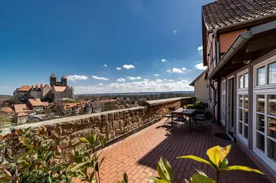Ein Balkon oder eine Terrasse in der Unterkunft Ferienhaus Sankt Marien auf dem Münzenberg