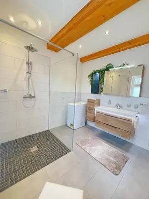 Ein Badezimmer in der Unterkunft Wohnung 3 Am Schlosspark